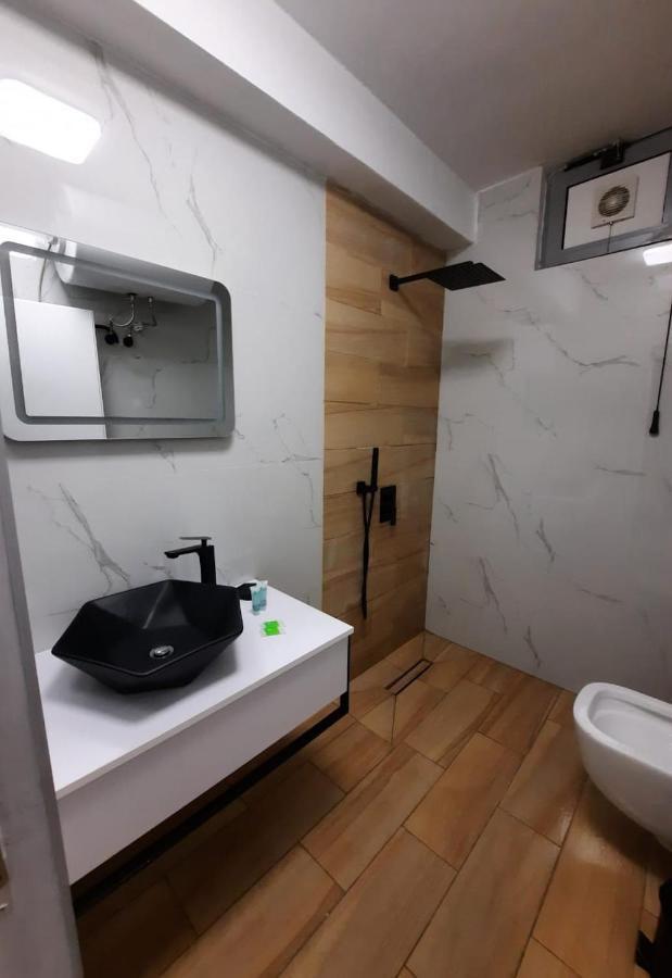 Modern Apartment Korca 3 Bagian luar foto